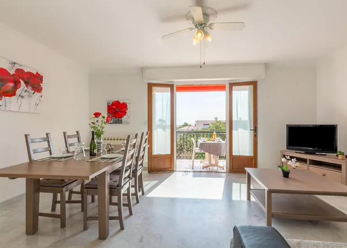 Apartment Les Mimosas-1 By Interhome